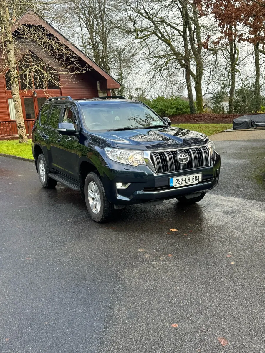 Toyota Land Cruiser / Business Class / low Km - Image 3