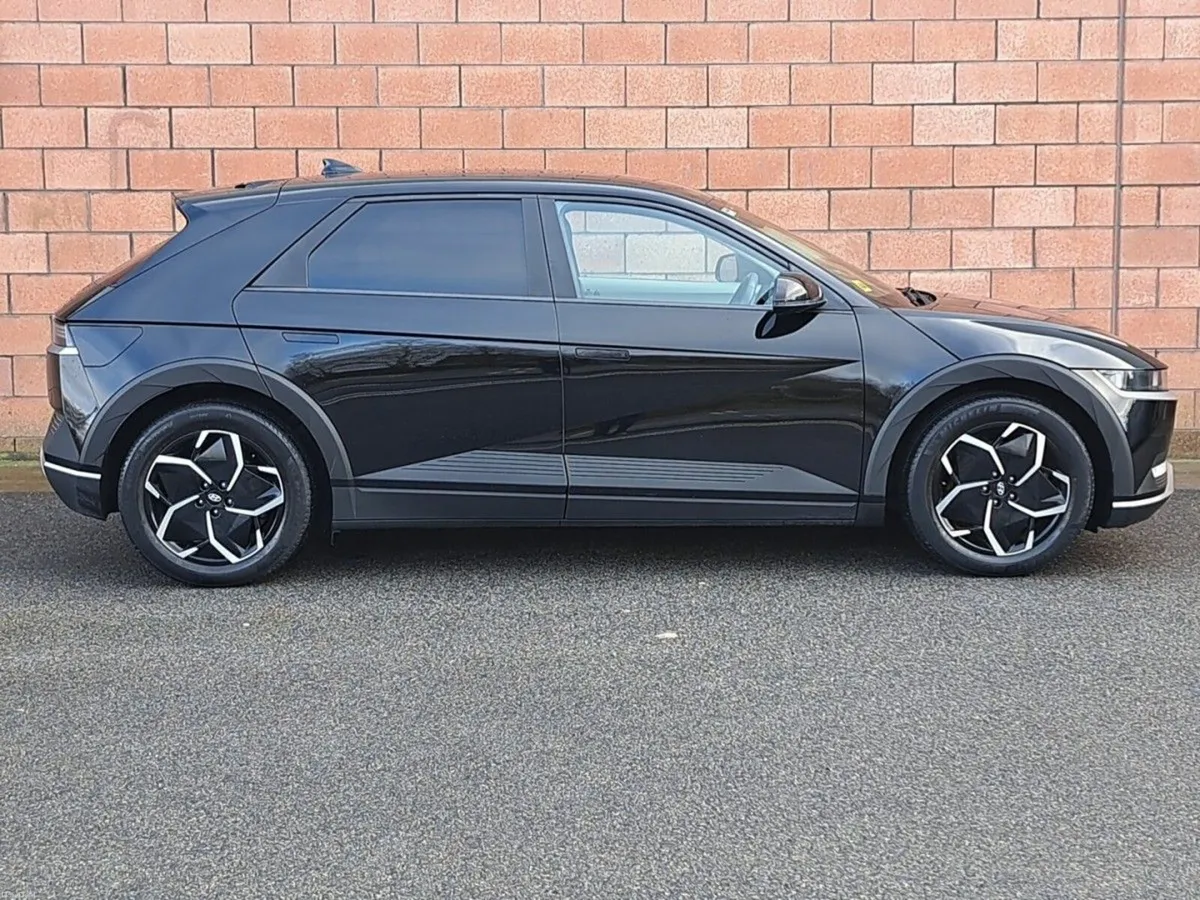 Hyundai IONIQ 5 Executive Plus with a 73 k/wh Batt - Image 4
