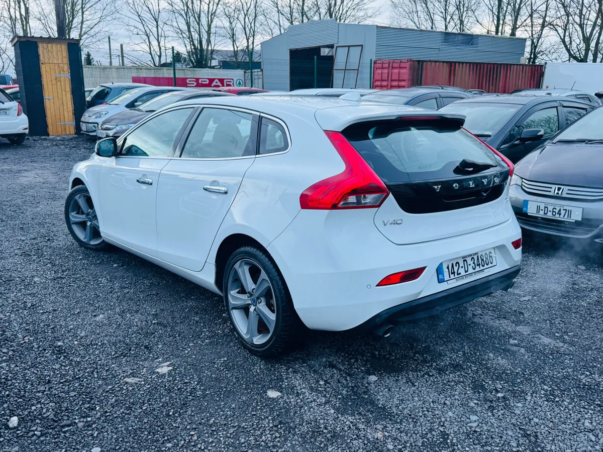 2014 Volvo V40 1.6 Automatic - Image 4