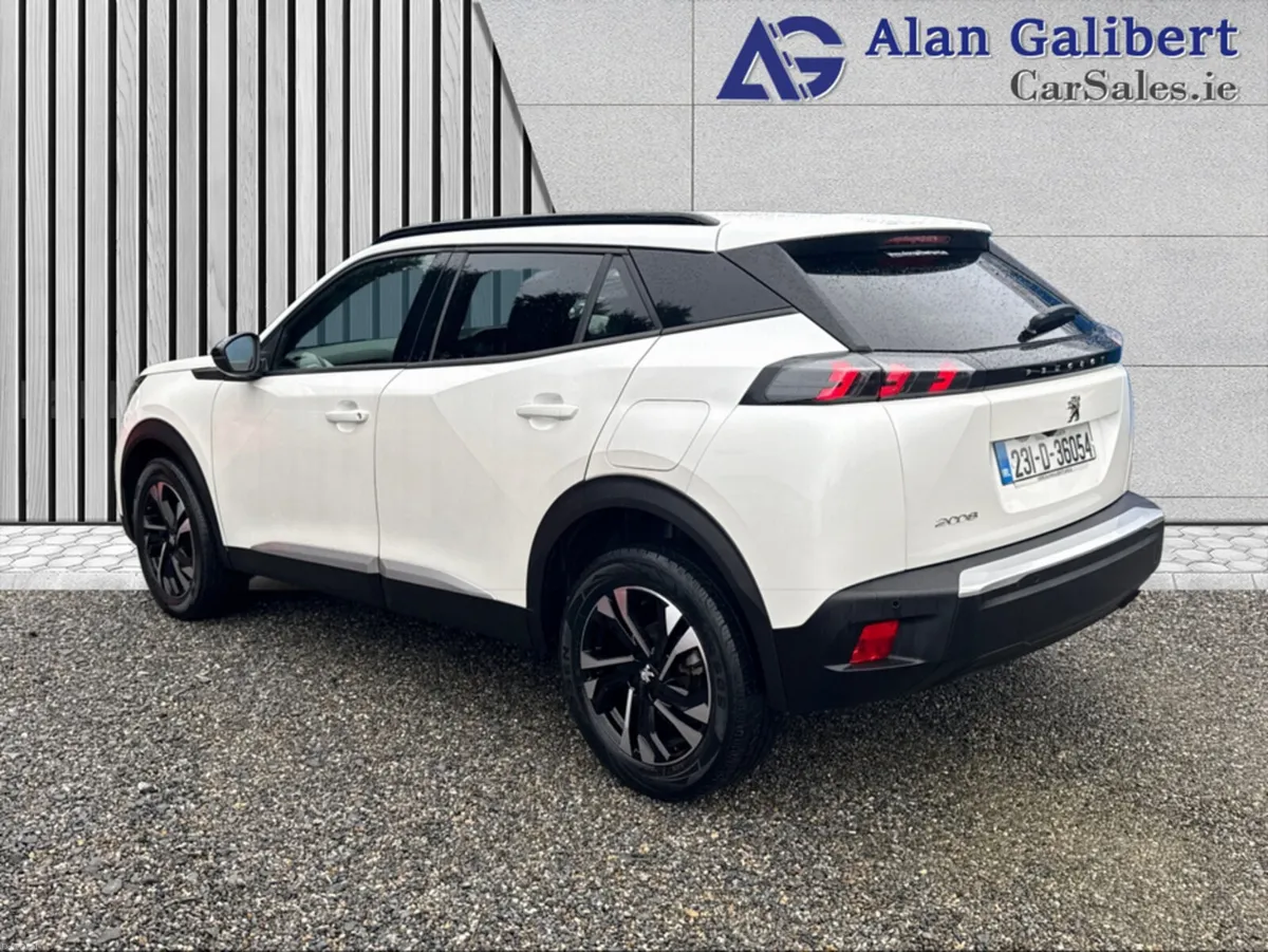 Peugeot 2008 ALLURE 1.2 100 6.4 4DR - Image 2
