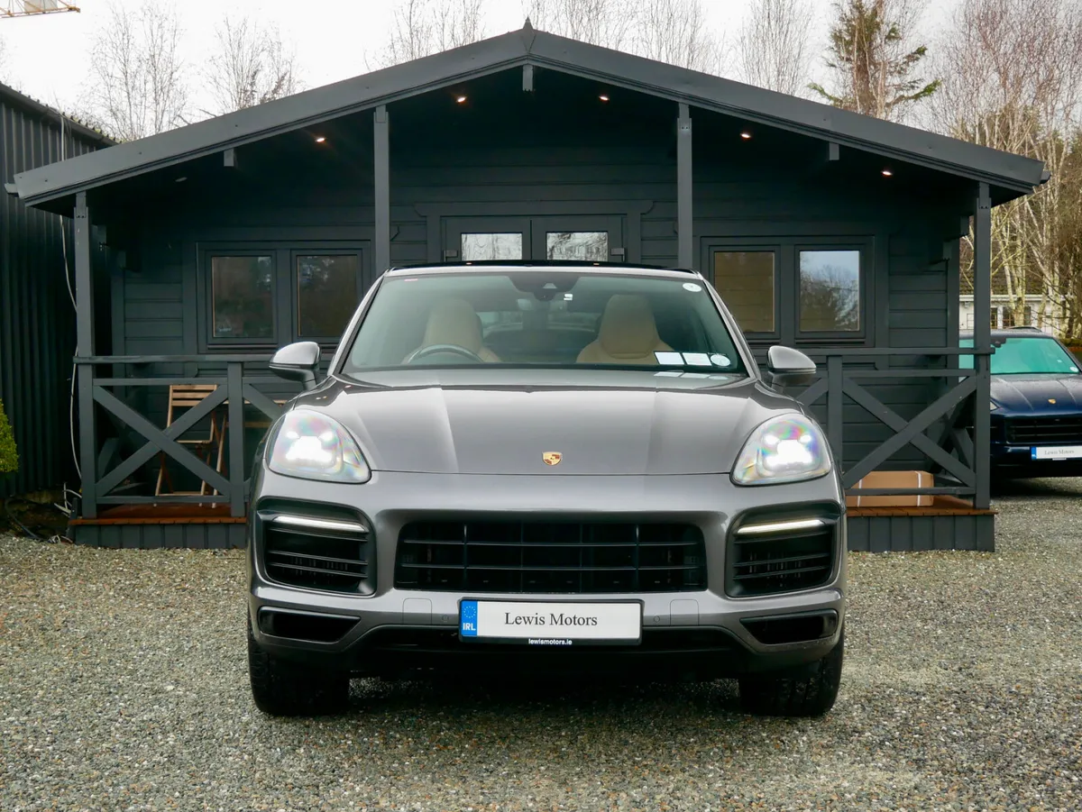 2021 Porsche Cayenne Coupe E-Hybrid - Image 2