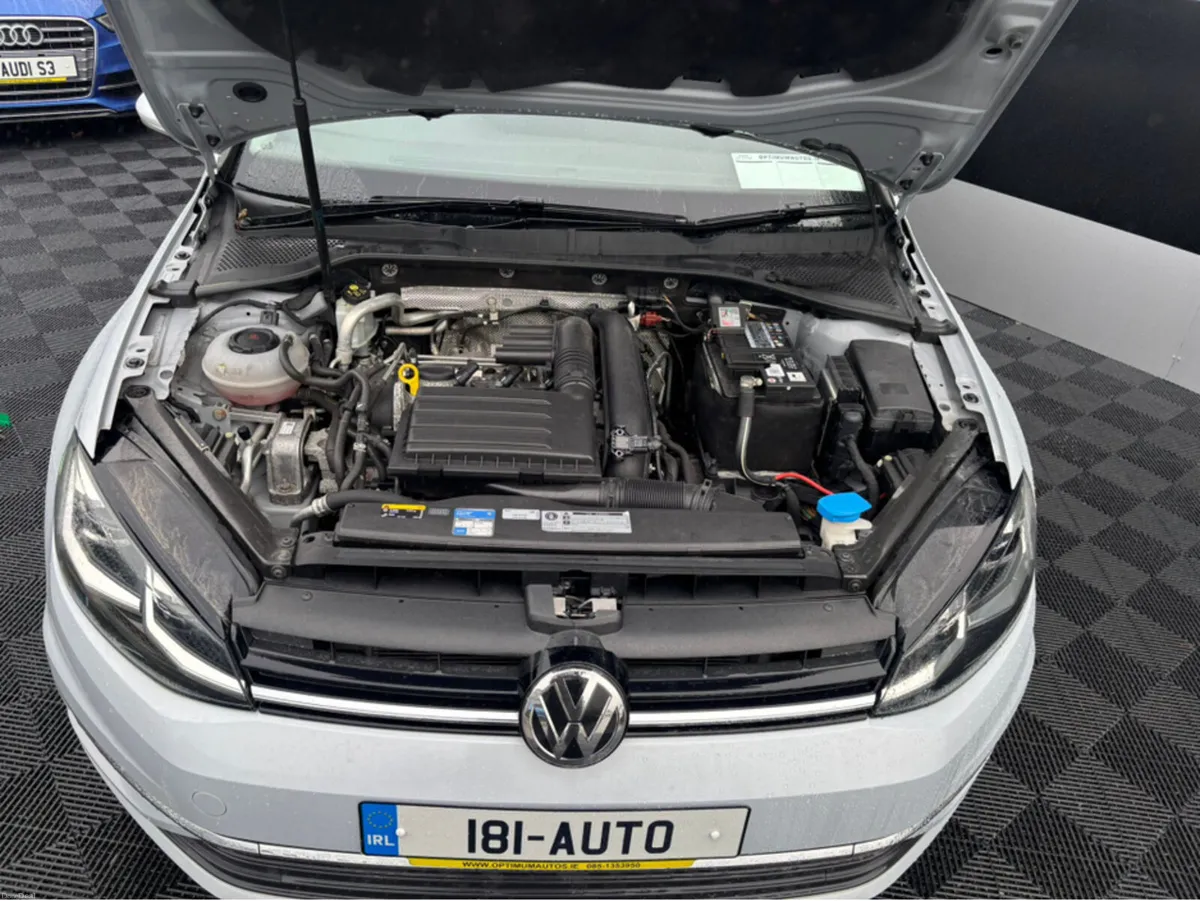 Volkswagen Golf 1.2 PETROL AUTOMATIC - Image 3