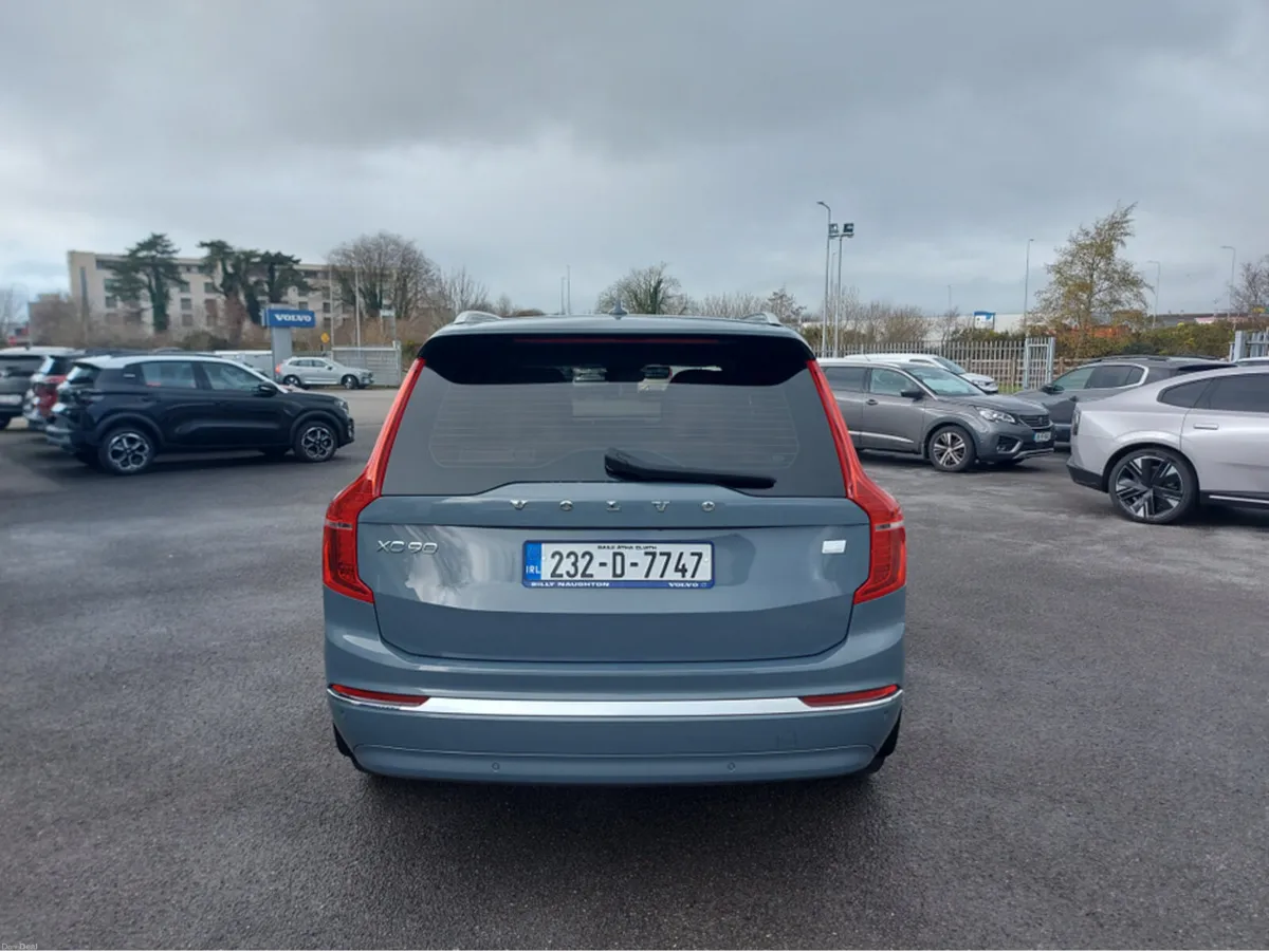 Volvo XC90 T8 PHEV CORE AWD 5DR AUTO - Image 4