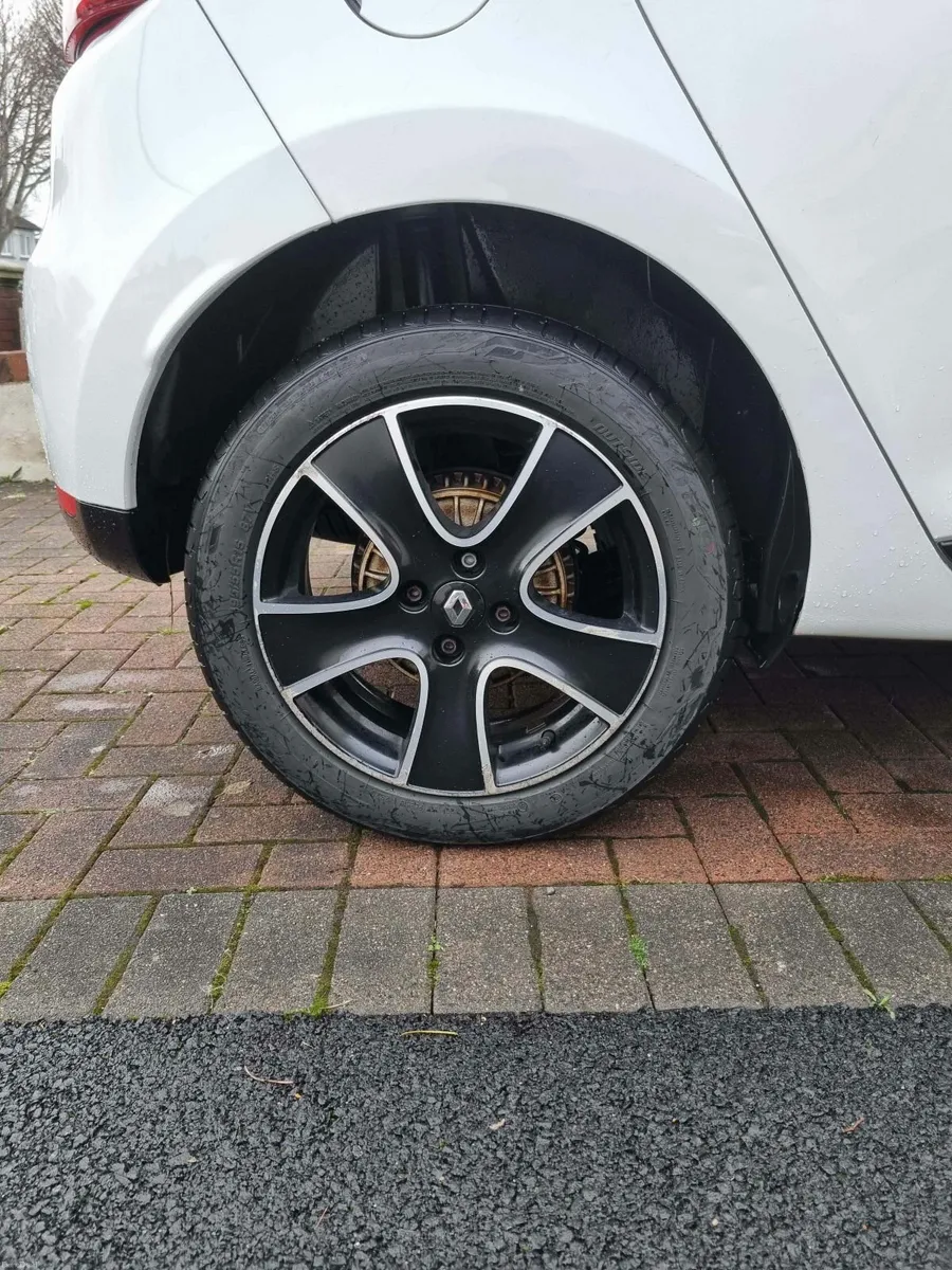 Renault Clio 2016 - Image 4