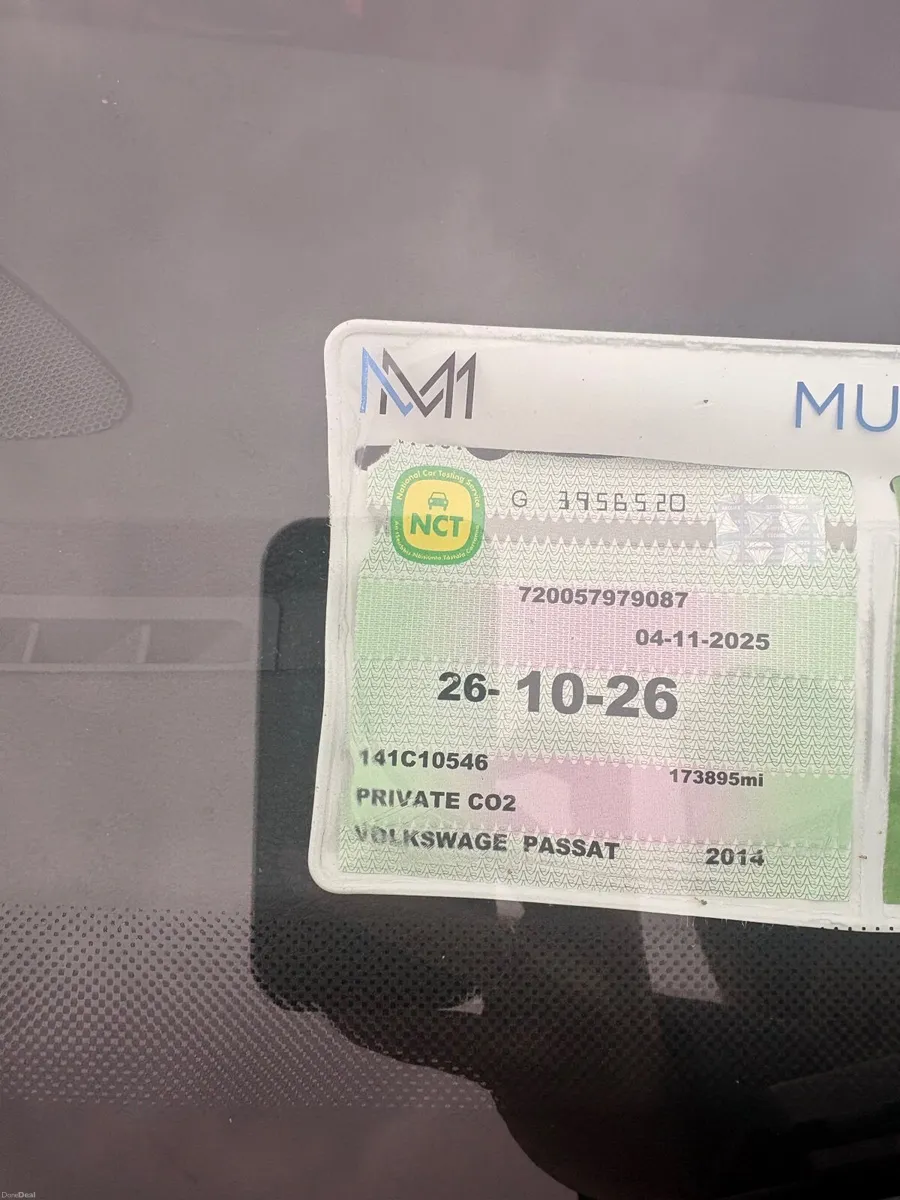 Volkswagen Passat 2014 - Image 2