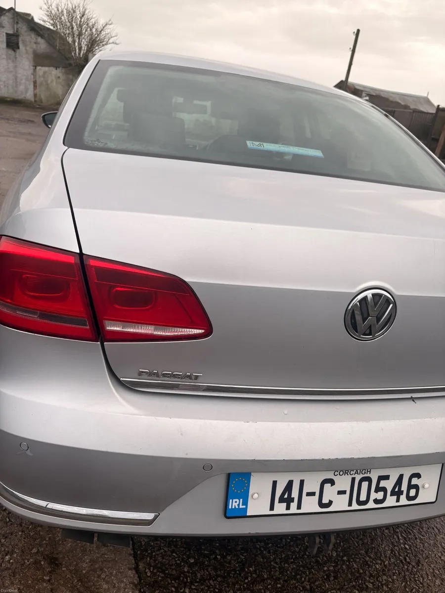 Volkswagen Passat 2014 - Image 4