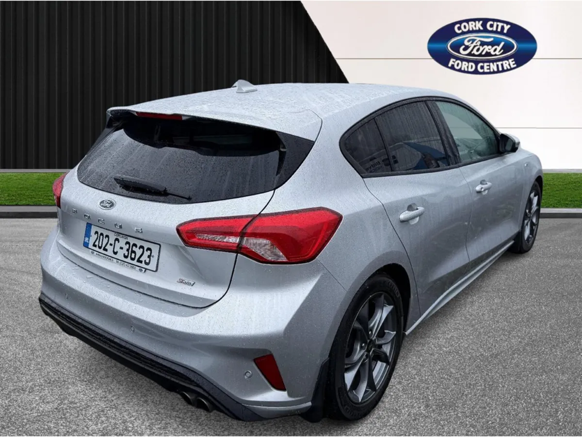 Ford Focus ST-LINE EDITION 5DR 1.5 TD 120 M6 - Image 3
