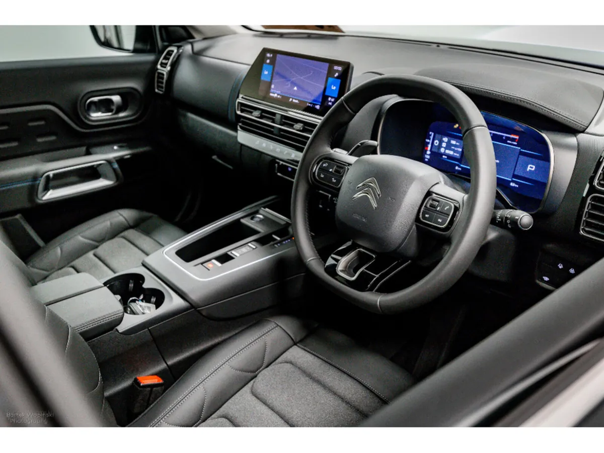 Citroen C5 Aircross Plus Pack 1.5 Diesel Auto 130H - Image 2