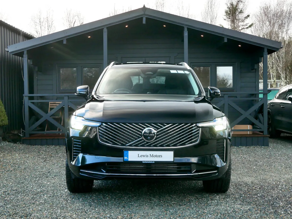 2025 Volvo XC90 T8 ULTRA BRIGHT HUGE SPEC - Image 2
