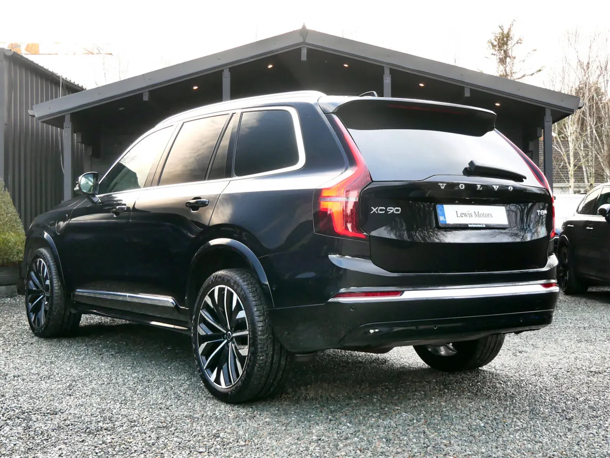 2025 Volvo XC90 T8 ULTRA BRIGHT HUGE SPEC - Image 4