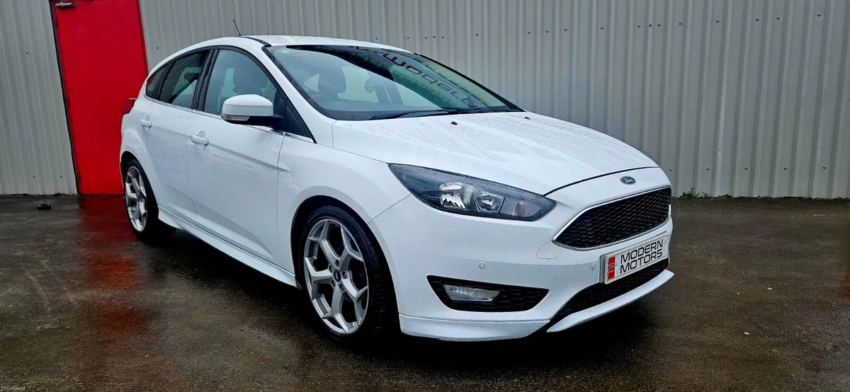 Ford Focus zetec-s 1.0 eco 125bhp low miles - Image 2