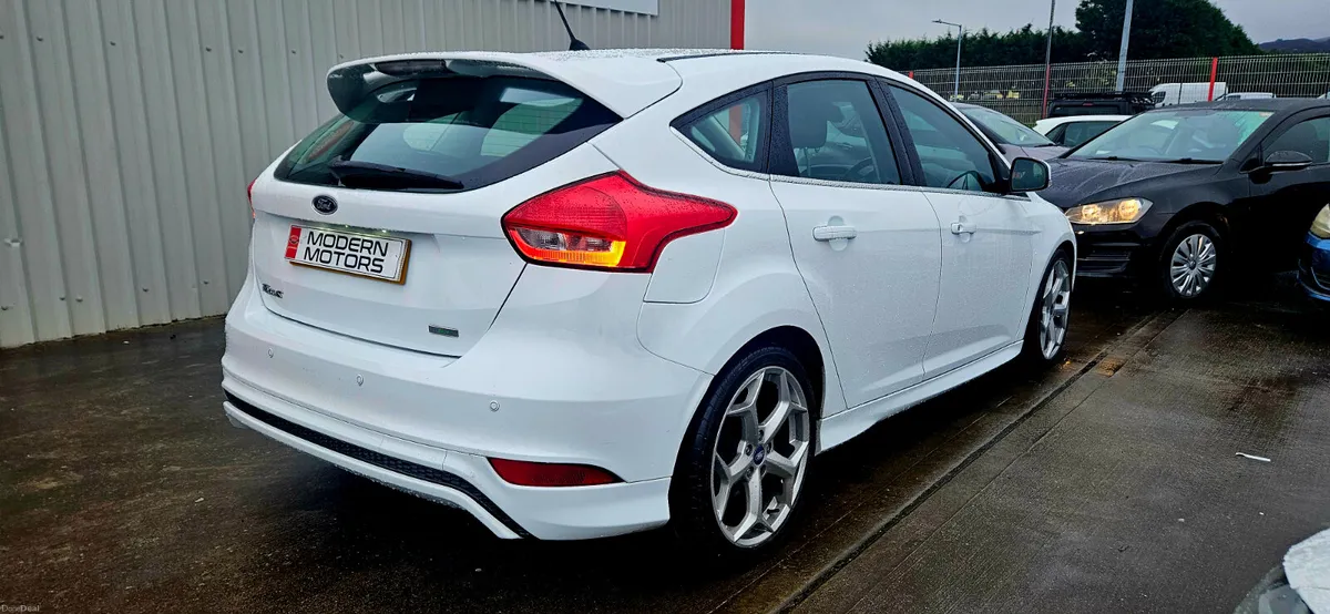 Ford Focus zetec-s 1.0 eco 125bhp low miles - Image 4