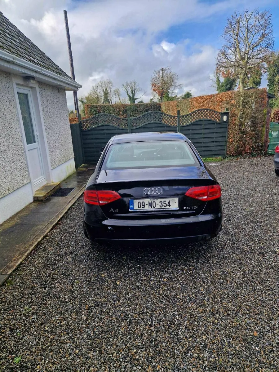 Audi A4 2009 - Image 2