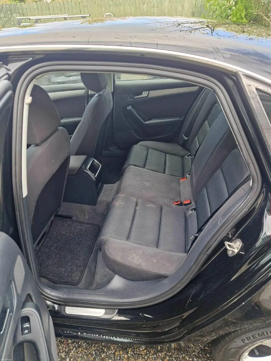 Audi A4 2009 - Image 4