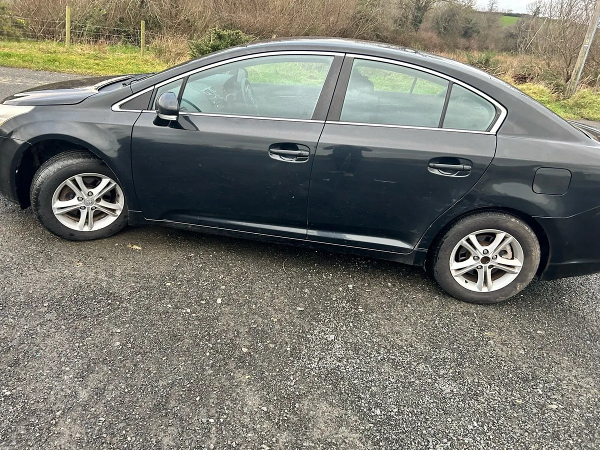 Toyota avensis - Image 3