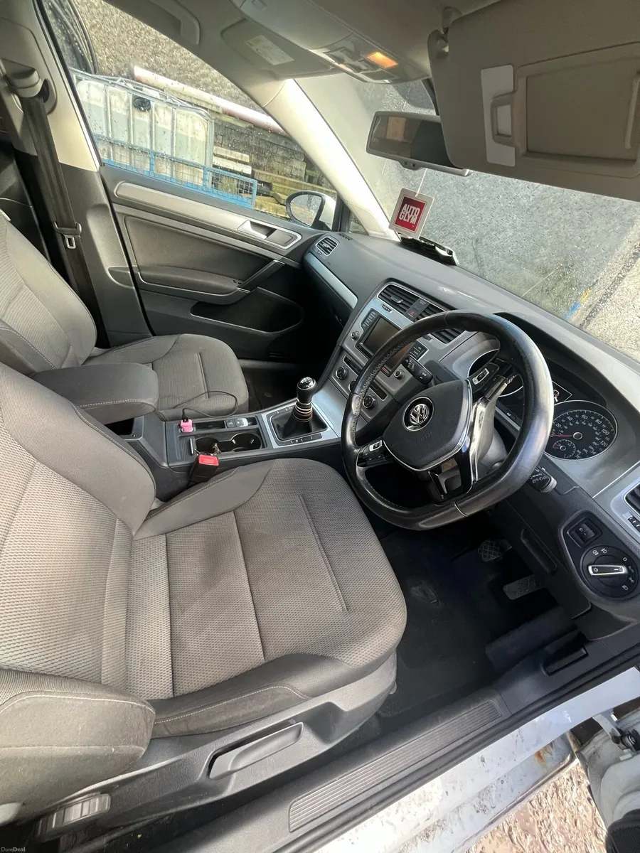 Volkswagen Golf - Image 2