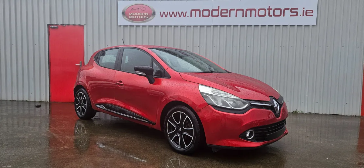 Renault Clio auto 1.2 dynamique low kms - Image 1