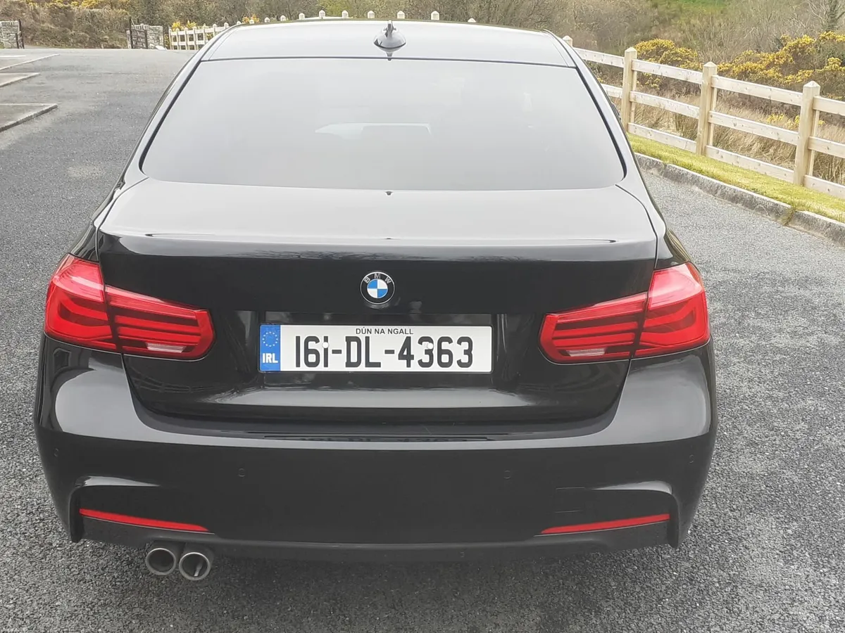 BMW 3-Series 2016 - Image 2
