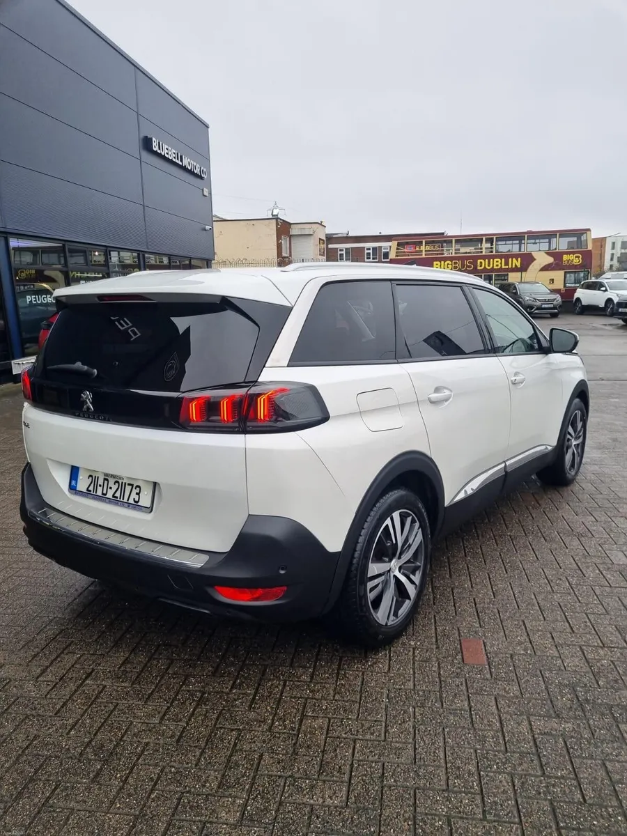 Peugeot 5008 2021 - Image 2