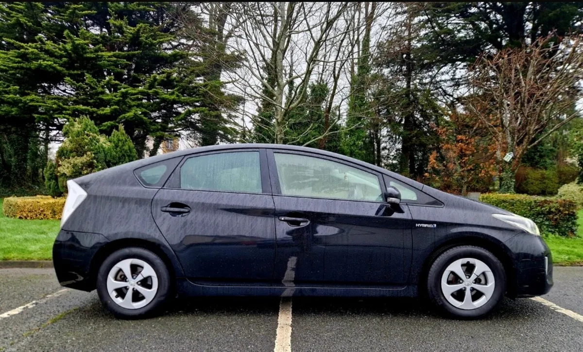 Toyota Prius - Image 3