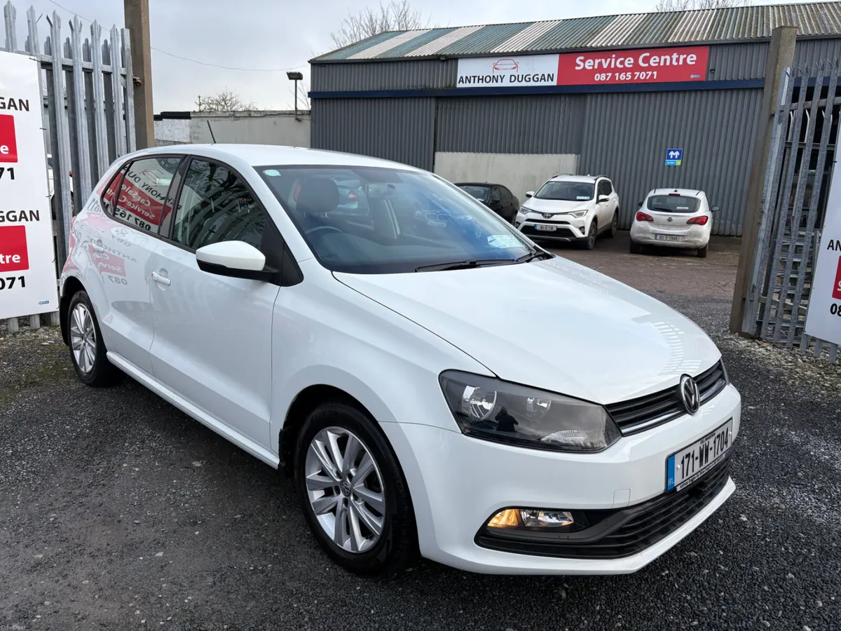 2017 Volkswagen Polo - Image 1