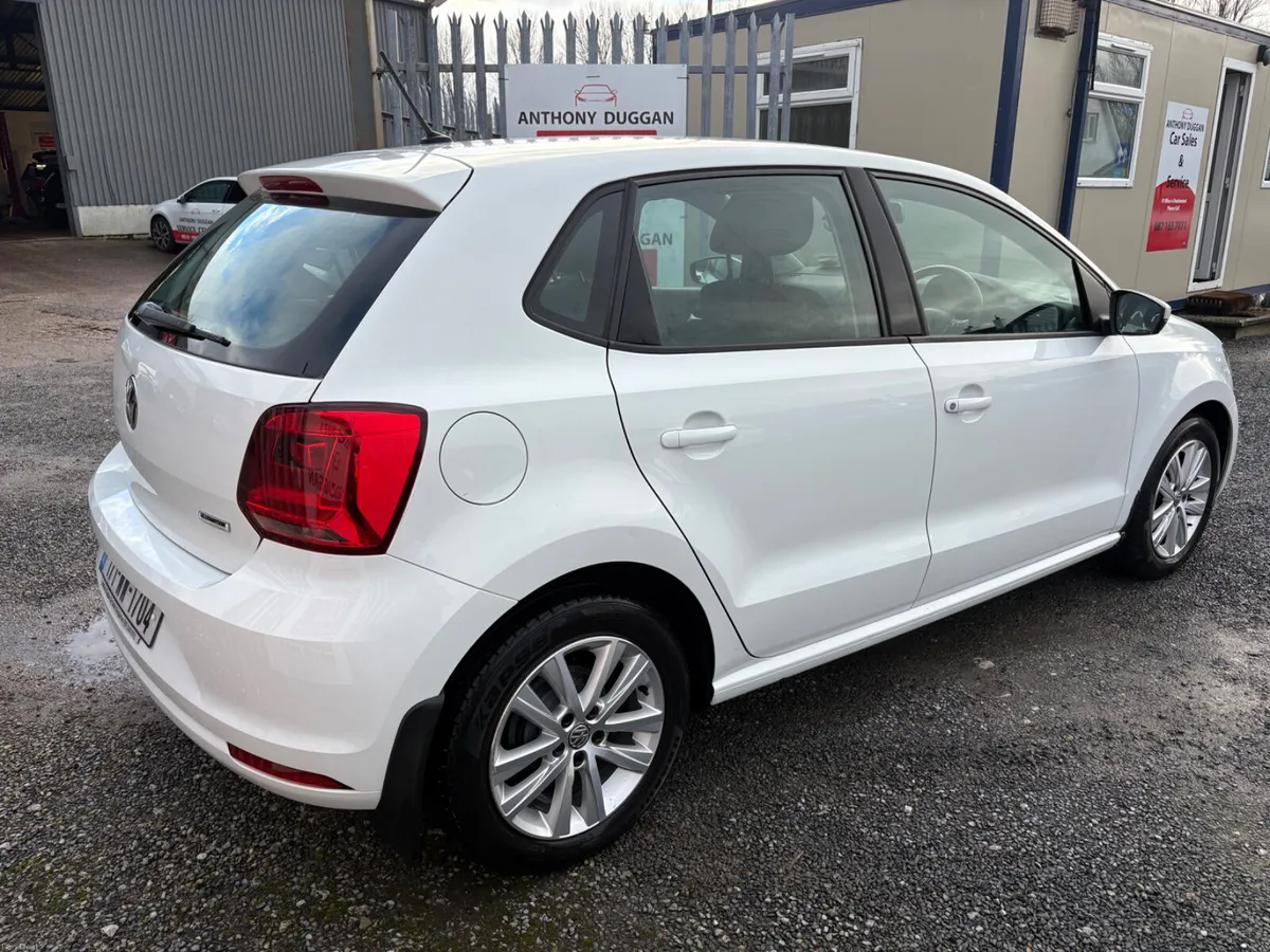 2017 Volkswagen Polo - Image 3