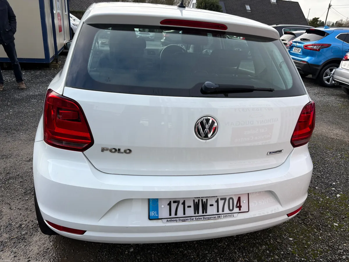 2017 Volkswagen Polo - Image 4