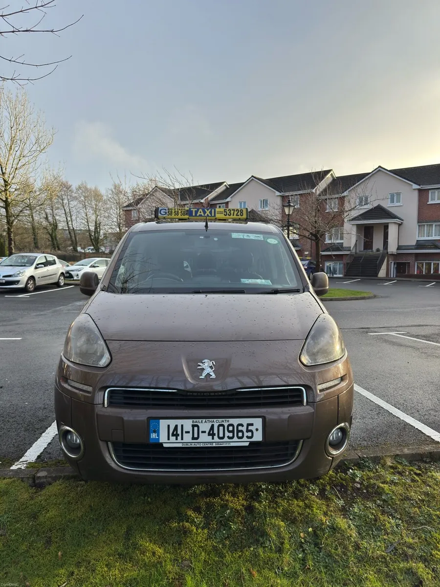 Taxi for sale - Image 2