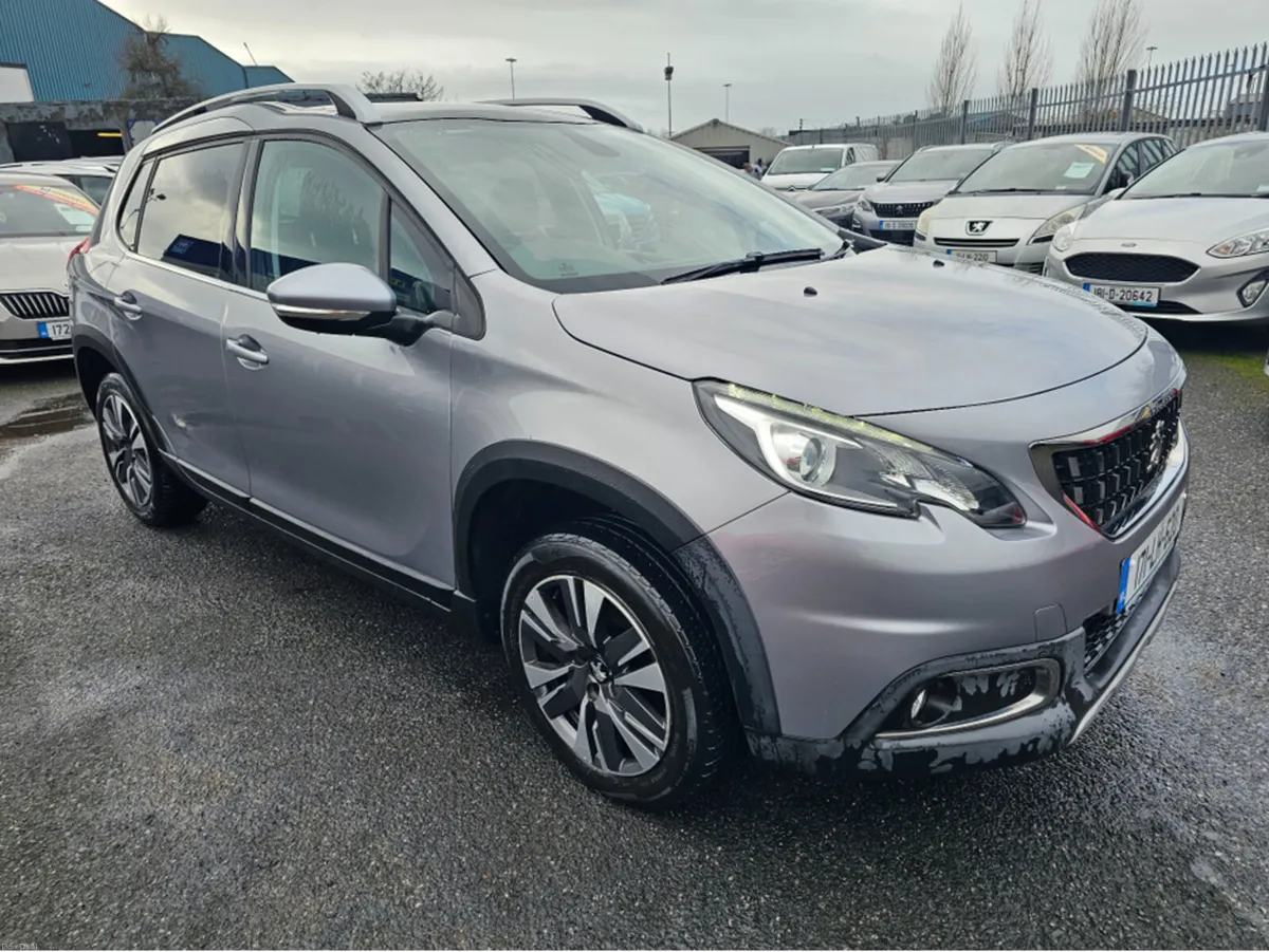 Peugeot 2008 ALLURE 1.2 PURETECH  ** PANORAMIC GLA - Image 5