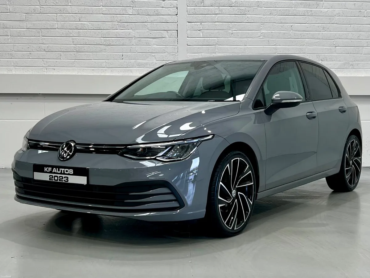 Volkswagen Golf Life 2.0TDI 115bhp 5dr Auto - 232 - Image 1