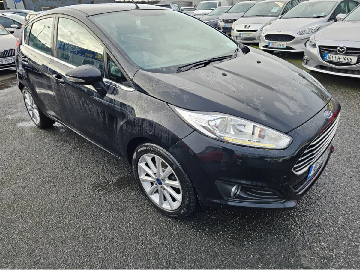 Ford Fiesta TITANIUM 1.0 ** HIGH SPEC IRISH CAR ** - Image 4