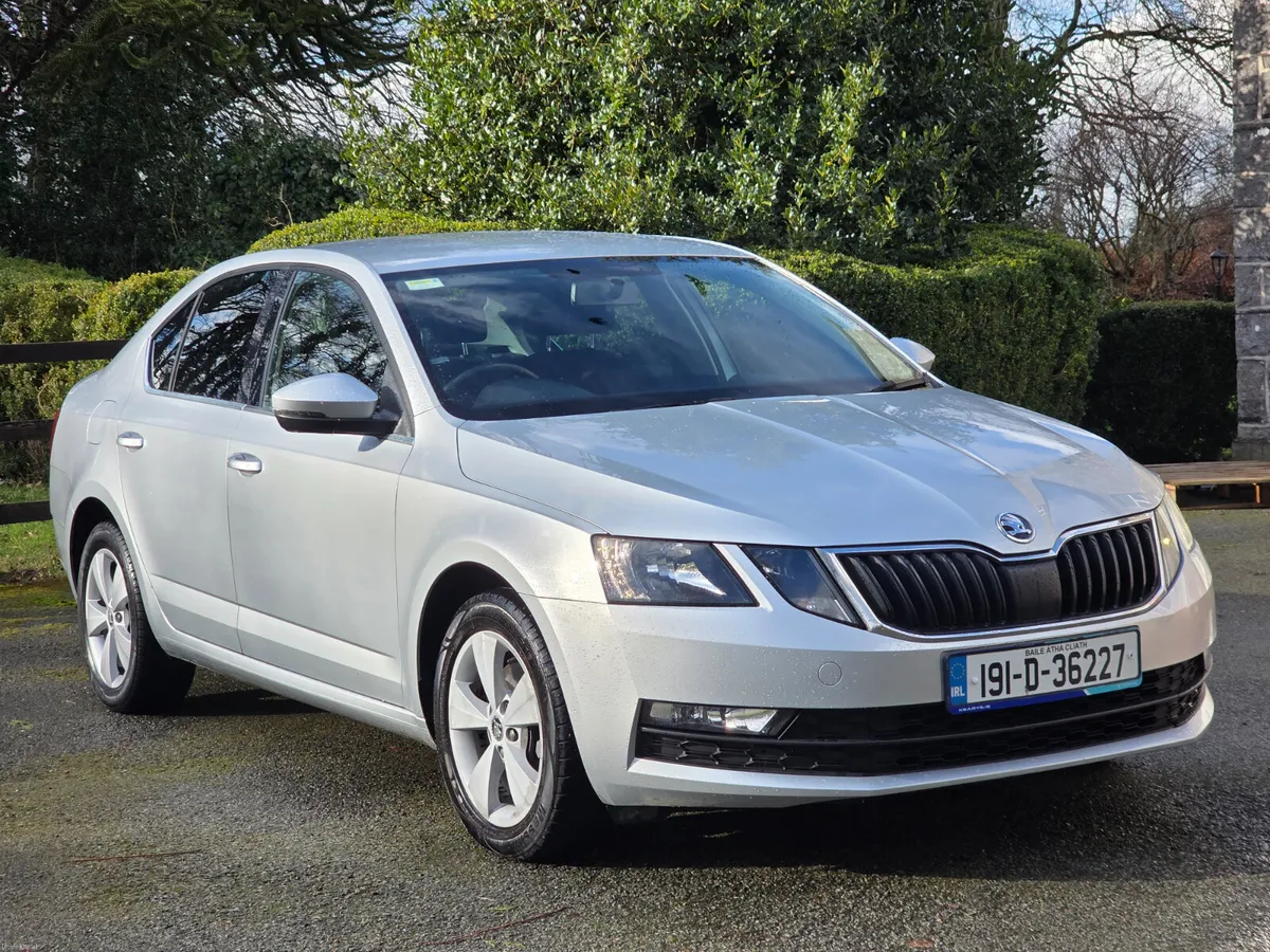 19 Skoda Octavia 1.0 tsi Ambition Automatic - Image 1