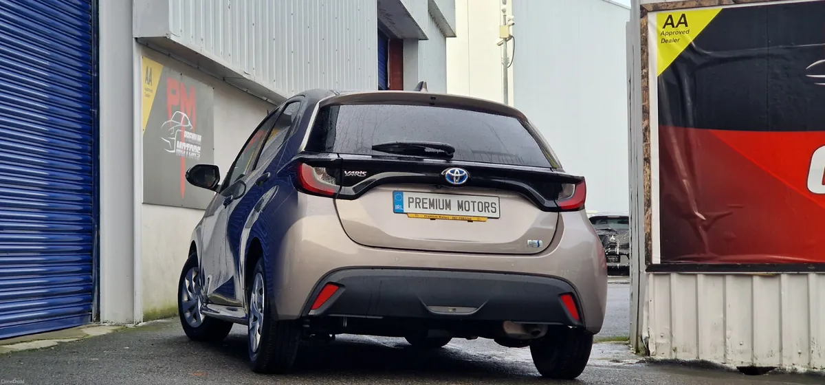 Toyota Yaris Hybrid AA Approved - Image 4