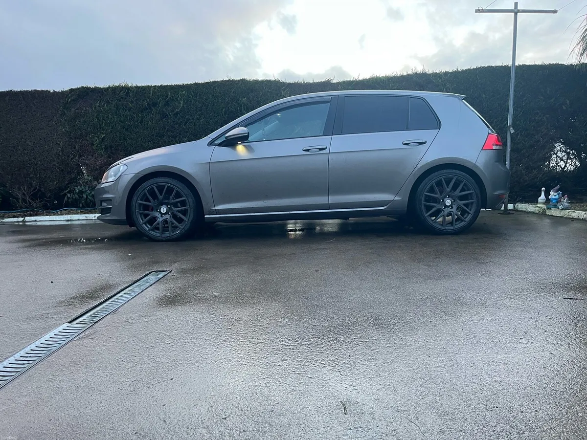 Volkswagen golf - Image 4