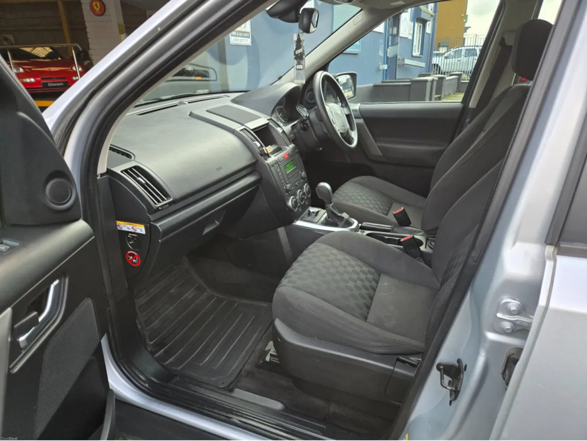 Land Rover Freelander 2 S TD4 2.2// AUTOMATIC// CL - Image 2