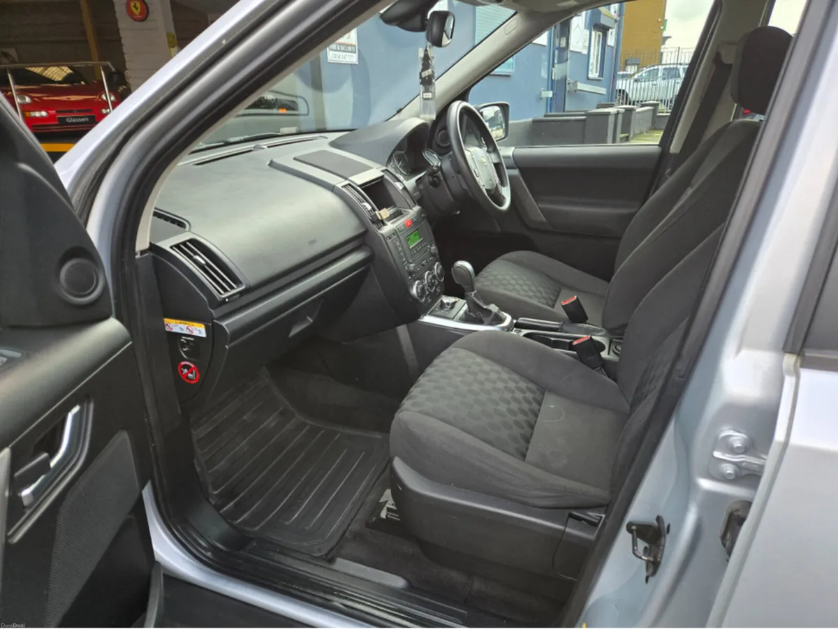 Land Rover Freelander 2 S TD4 2.2// AUTOMATIC// CL - Image 4