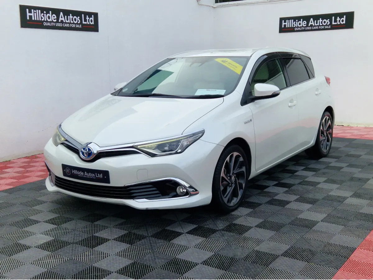 Toyota Auris G-PACK 1.8 HYBRID 5DR  AUTOMATIC - Image 3