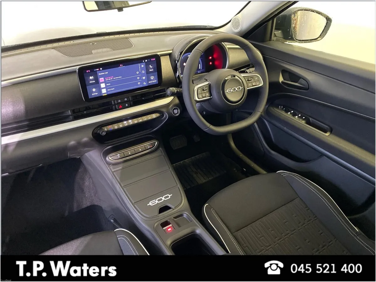 Fiat 600 1.2 HYBRID - AUTOMATIC - 5 YEAR WARRANTY - Image 2