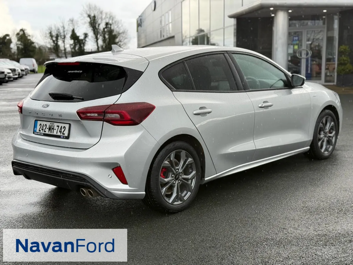 Ford Focus St-Line 1.0T EcoBoost 125Ps **Warranty - Image 6