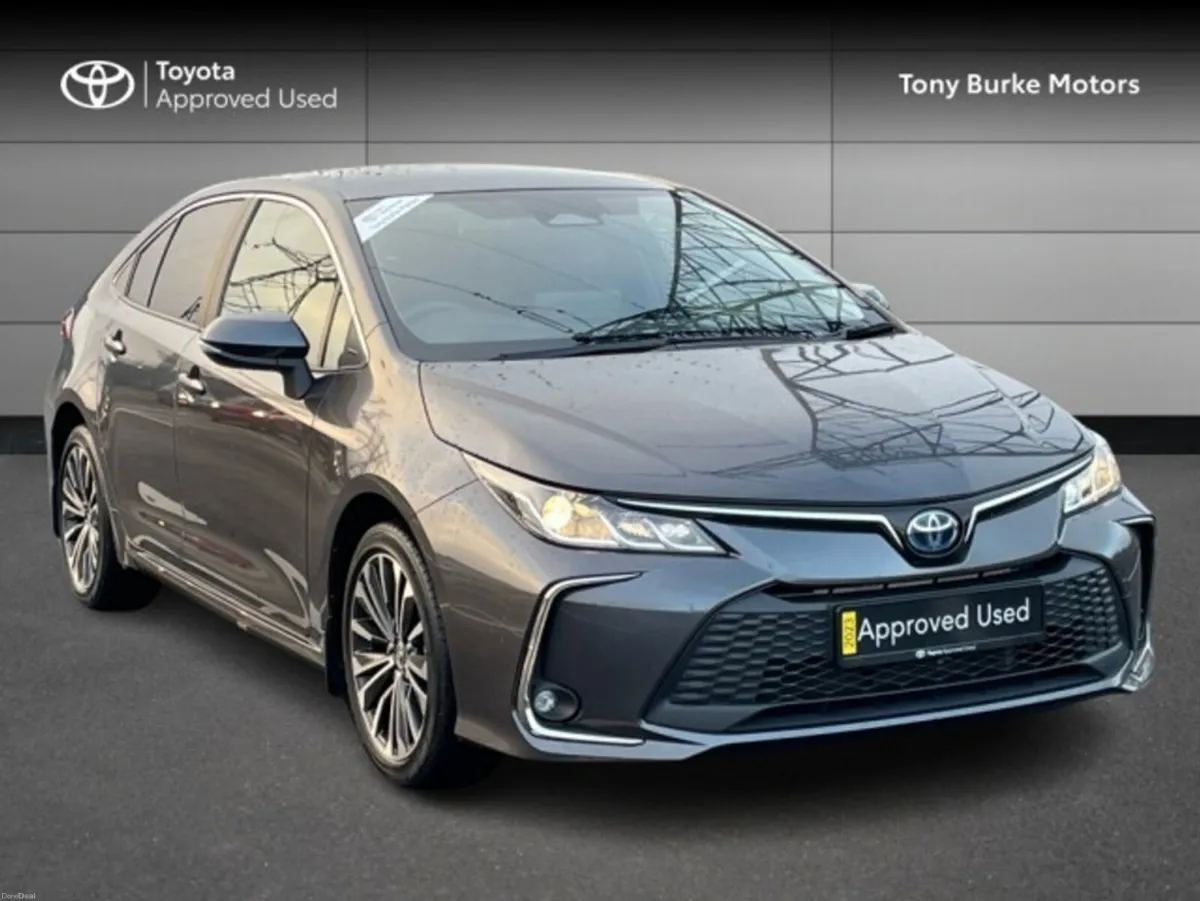 Toyota Corolla Saloon - LUNASPORT Edition - 1.8 Hy - Image 1