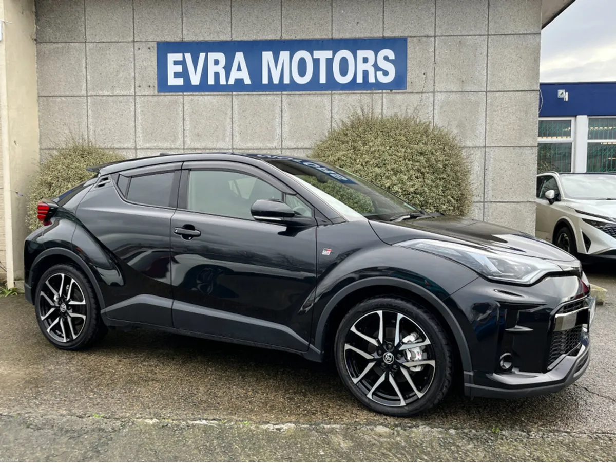 Toyota C-HR GR SPORT AUTOMATIC HYBRID 1.8 PETROL / - Image 3