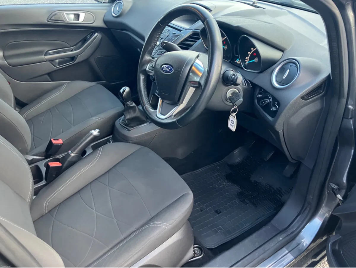 Ford Fiesta ZETEC 1.0 65PS M5 4DR MCA - Image 6