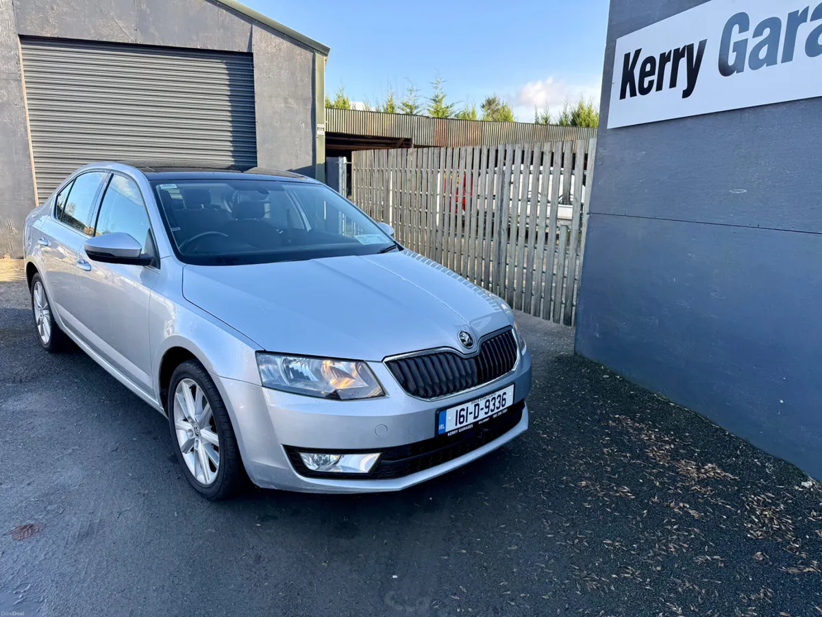 2016 Skoda Octavia 2.0 TDI Pan Roof - Image 3