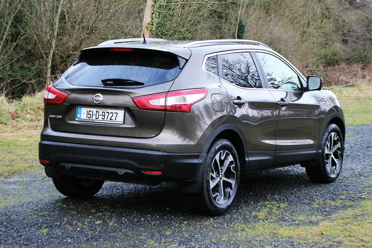 Nissan Qashqai 1.2 SVE TOP SPEC!!!/F.S.H./1 OWNER/ - Image 3