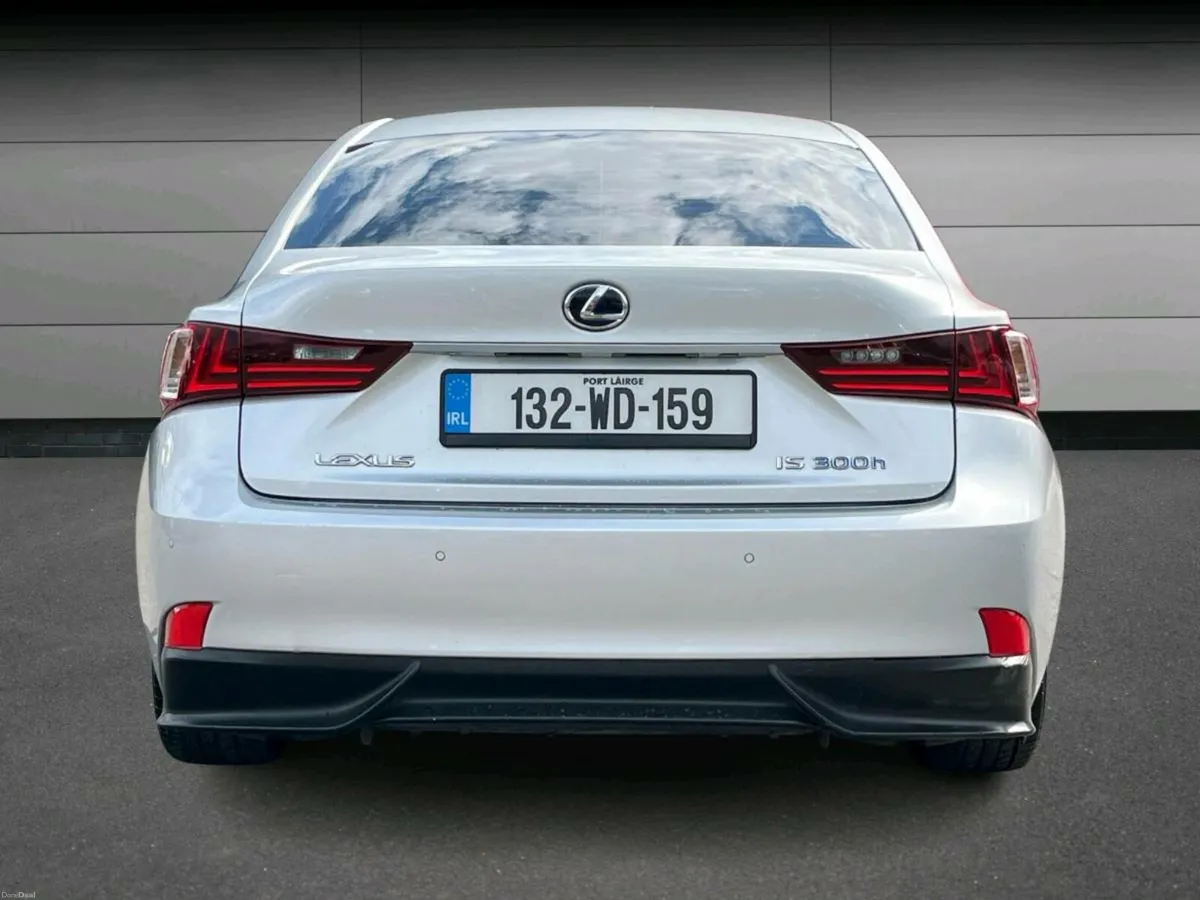 Lexus is 300h - Image 2