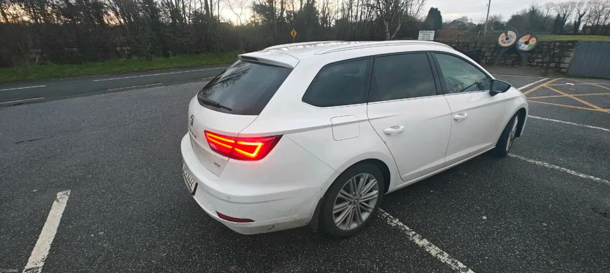 Seat Leon Excellence 2.0D 150HP - Image 3