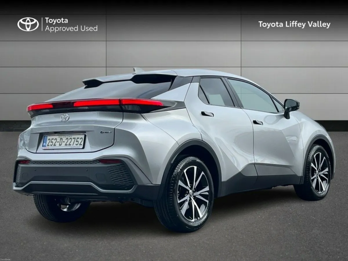 Toyota C-HR C-HR HYBRID SPORT 1.8 - Image 2