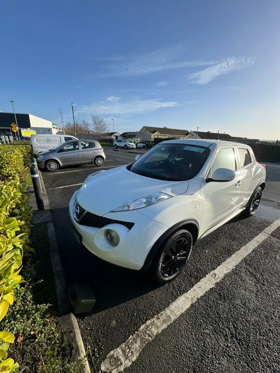 2012 Nissan Juke - Image 2