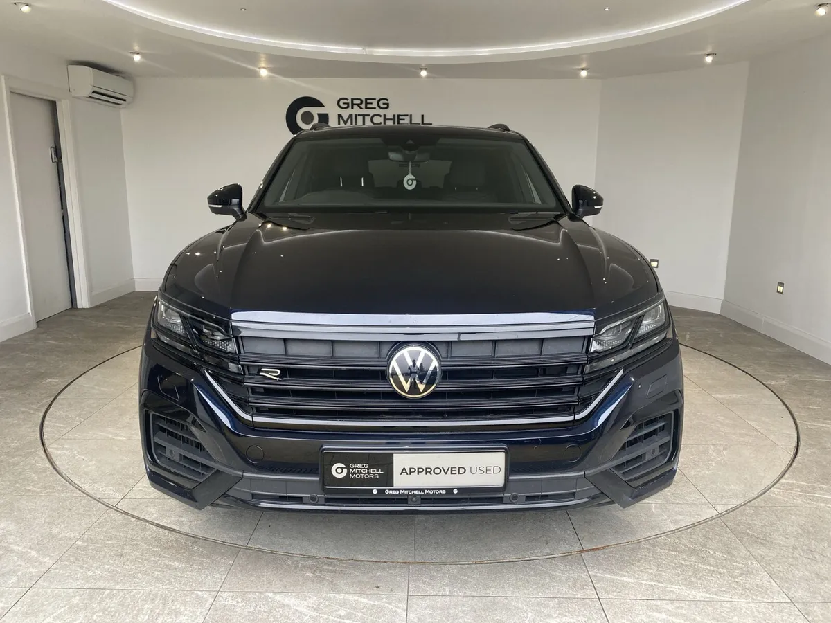 Volkswagen Touareg 2022 - Image 2