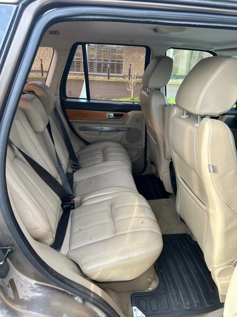 Land Rover Range Rover Sport 2012 - Image 2